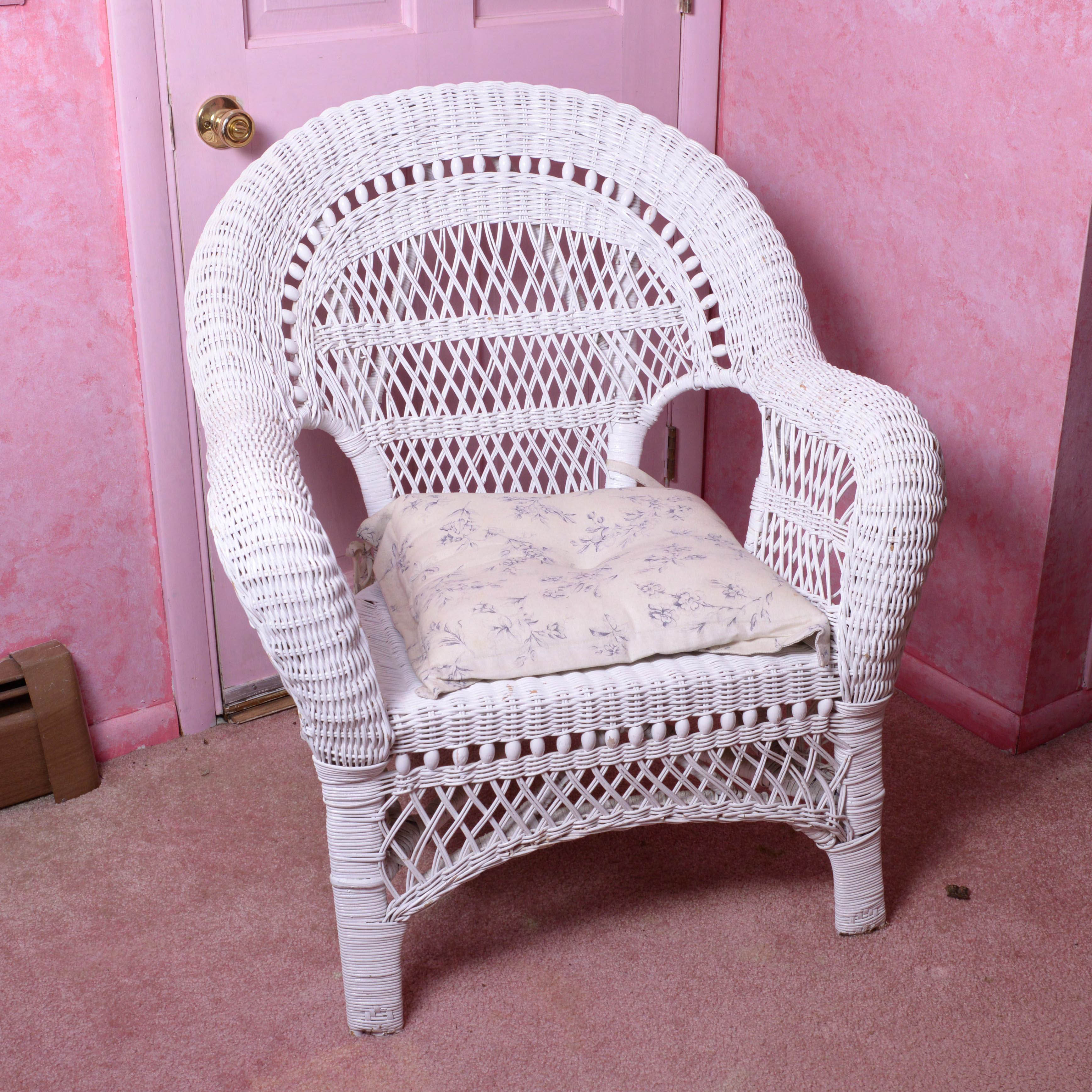 White Wicker Chair EBTH   HNP 5445 Copy 